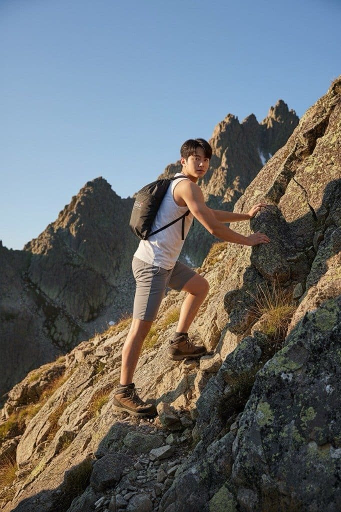 LOUIS THAI bag on a mountain hike